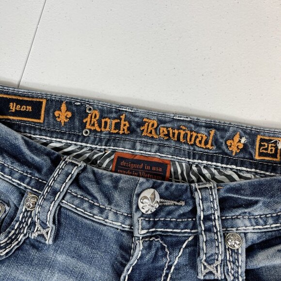 Rock Revival Yeon Denim Shorts Womens Size 26 Light Wash Bermuda Cotton Stretch - Picture 4 of 15
